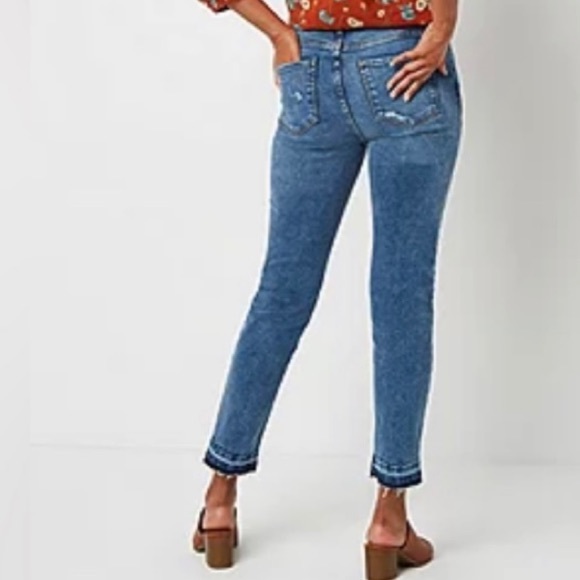 A.N.A. High Rise Straight Leg Jeans in Medium Bloom Size 14 NWT - Picture 2 of 13